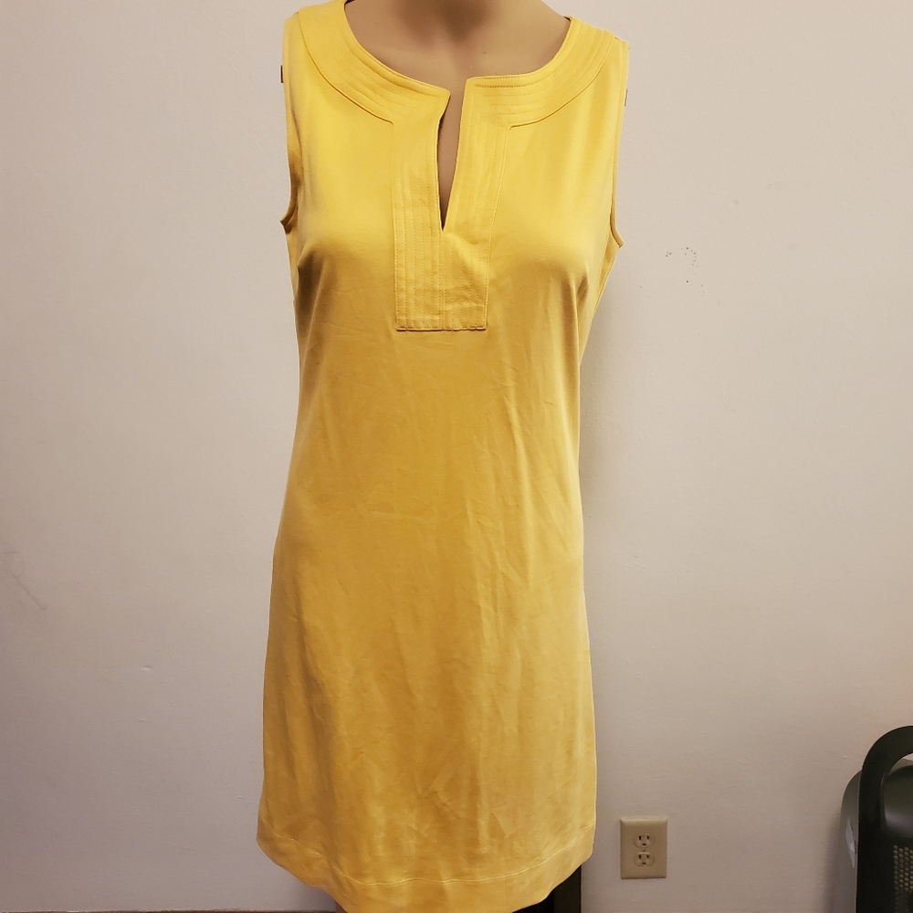 Sleeveless dress